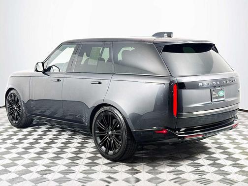 2023 Land Rover Range Rover P400 SE