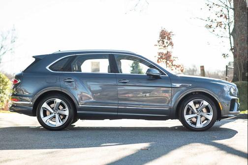2024 Bentley Bentayga V8