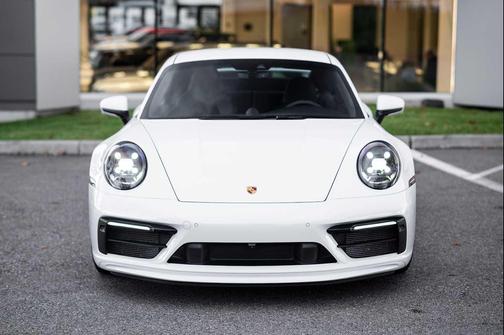 2022 Porsche 911 Carrera GTS