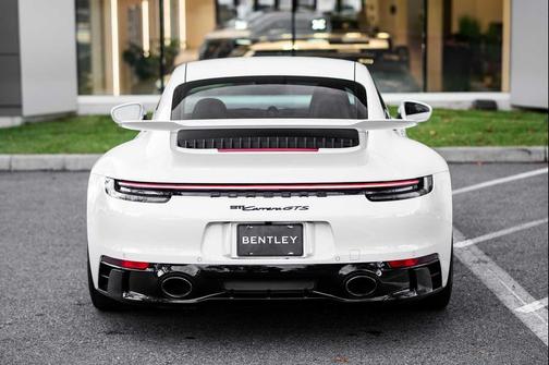 2022 Porsche 911 Carrera GTS
