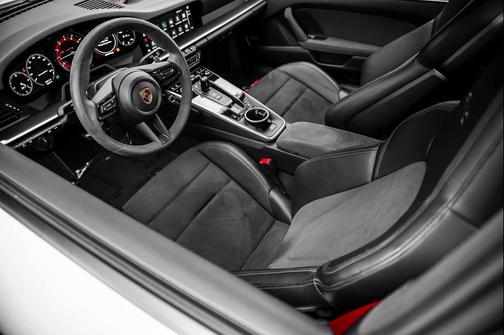 2022 Porsche 911 Carrera GTS