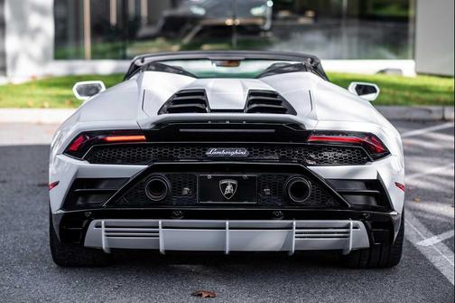 2020 Lamborghini Huracan EVO 