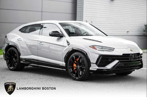 2023 Lamborghini Urus S