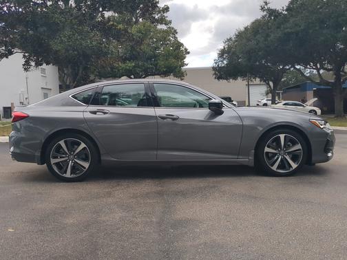 2025 Acura TLX 