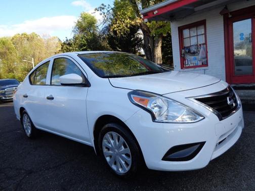 2016 Nissan Versa 1.6 S+