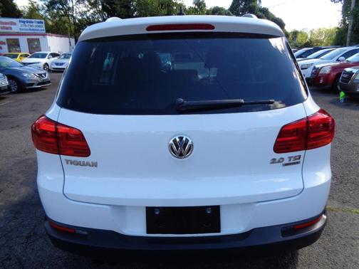 2015 Volkswagen Tiguan 4MOTION Auto SEL