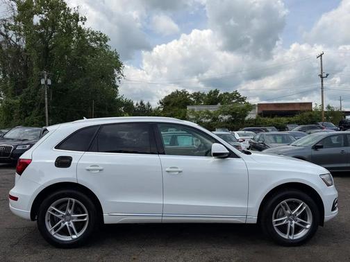 White 2013 Audi Q5 2.0T Premium Plus