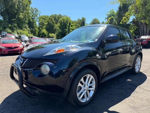 Sapphire Black 2013 Nissan Juke S