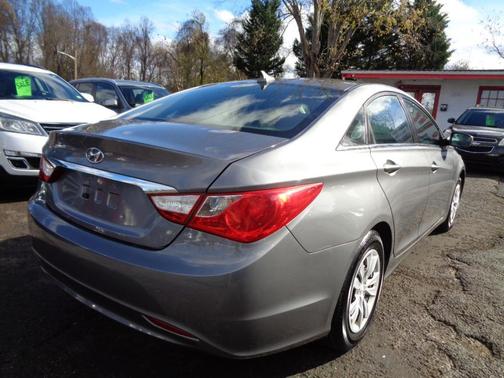 2011 Hyundai SONATA GLS