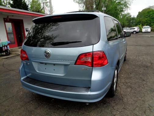 2009 Volkswagen Routan SEL Premium