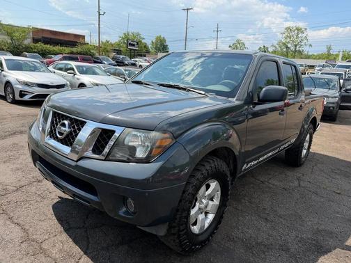 Gray 2012 Nissan Frontier SV