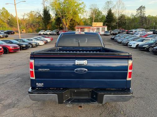 Blue 2010 Ford F-150 XLT SuperCab