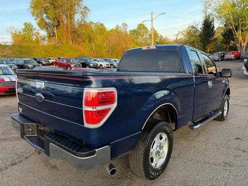 Blue 2010 Ford F-150 XLT SuperCab