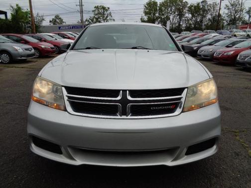 2012 Dodge Avenger SE