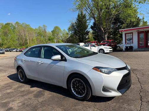 Classic Silver Metallic 2019 Toyota Corolla LE