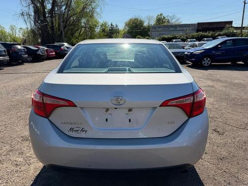 Classic Silver Metallic 2019 Toyota Corolla LE