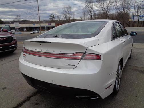 2013 Lincoln MKZ Base