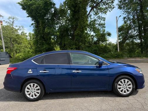 Deep Blue Pearl 2017 Nissan Sentra S