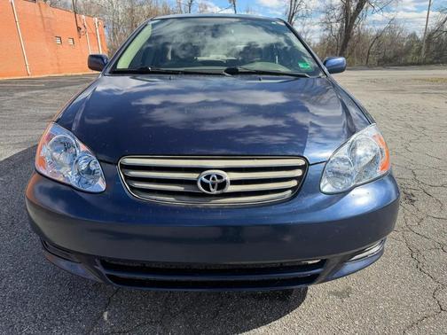 2004 Toyota Corolla LE