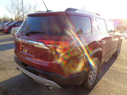 2017 GMC Acadia SLE-2