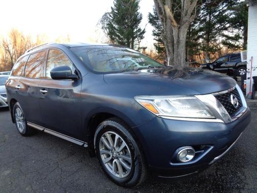 2015 Nissan Pathfinder SV