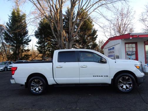 2018 Nissan Titan Platinum Reserve