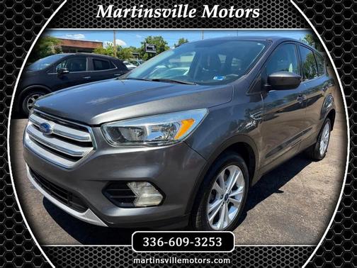 White Platinum Metallic Tri-Coat 2017 Ford Escape SE