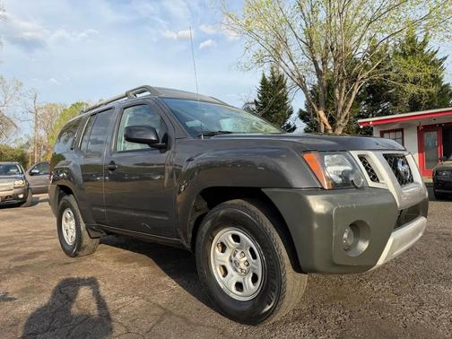 Gray 2015 Nissan Xterra X