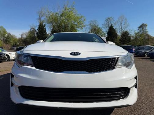 Snow White Pearl 2018 Kia Optima LX