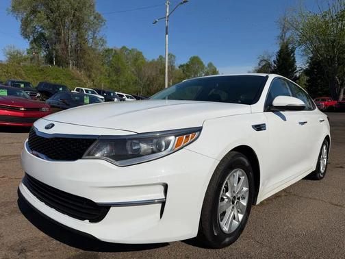 Snow White Pearl 2018 Kia Optima LX
