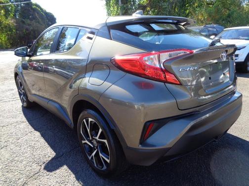 2021 Toyota C-HR XLE