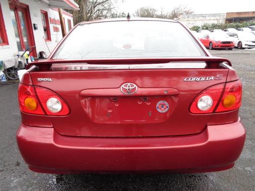 2004 Toyota Corolla LE
