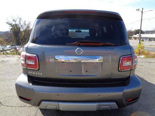 2017 Nissan Armada SV