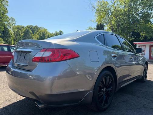Gray 2012 INFINITI M37x Base