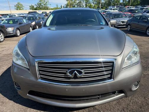 Gray 2012 INFINITI M37x Base