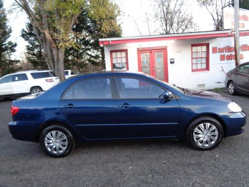 2004 Toyota Corolla LE