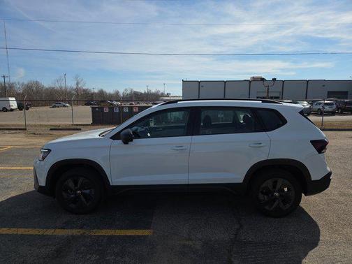 2025 Volkswagen Taos 1.5T S