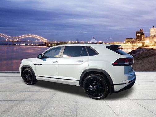 2026 Volkswagen Atlas Cross Sport 2.0T SEL
