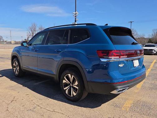 2025 Volkswagen Atlas 2.0T SE