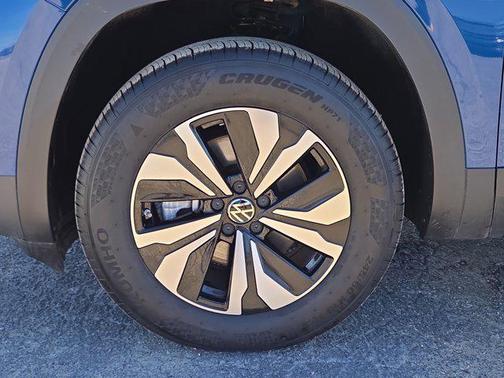 2025 Volkswagen Atlas 2.0T SE