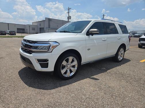 Star White Metallic Tri-Coat 2023 Ford Expedition King Ranch