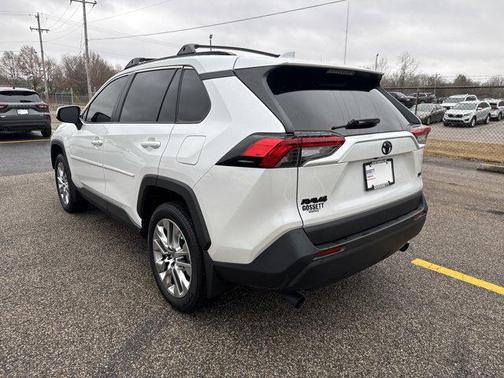 2024 Toyota RAV4 XLE Premium