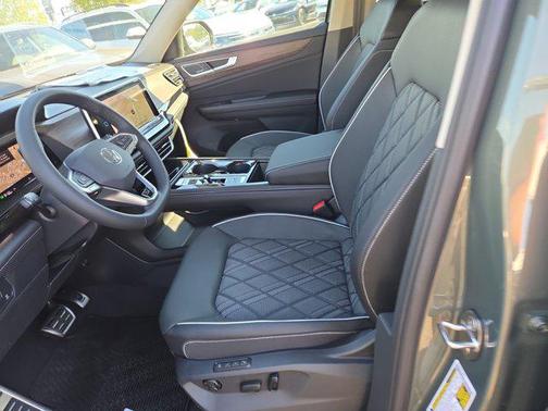 2026 Volkswagen Atlas 2.0T SEL Premium R-Line 4MOTION