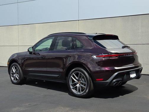 2025 Porsche Macan AWD
