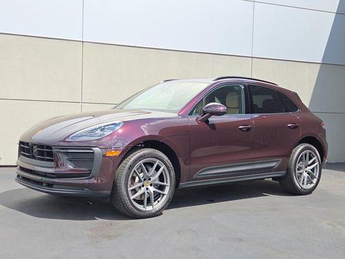 2025 Porsche Macan AWD