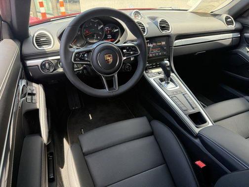 2025 Porsche 718 Cayman Style Edition