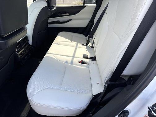 2023 Lexus LX 600 Luxury