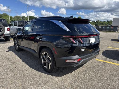 Black Pearl 2024 Hyundai TUCSON Limited