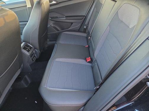 2026 Volkswagen Taos SE Black