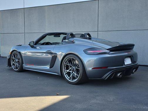 2025 Porsche 718 Spyder RS